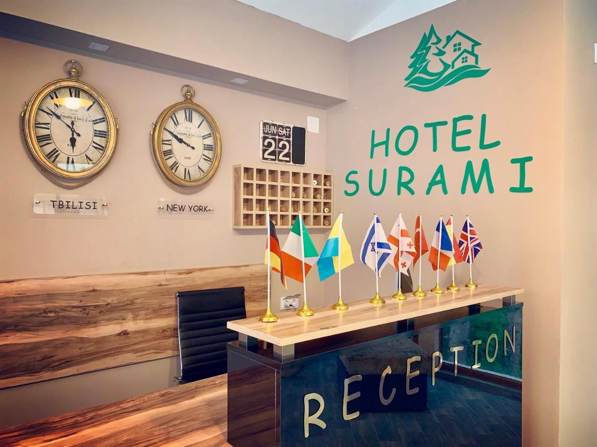 Hotel Surami Exteriér fotografie